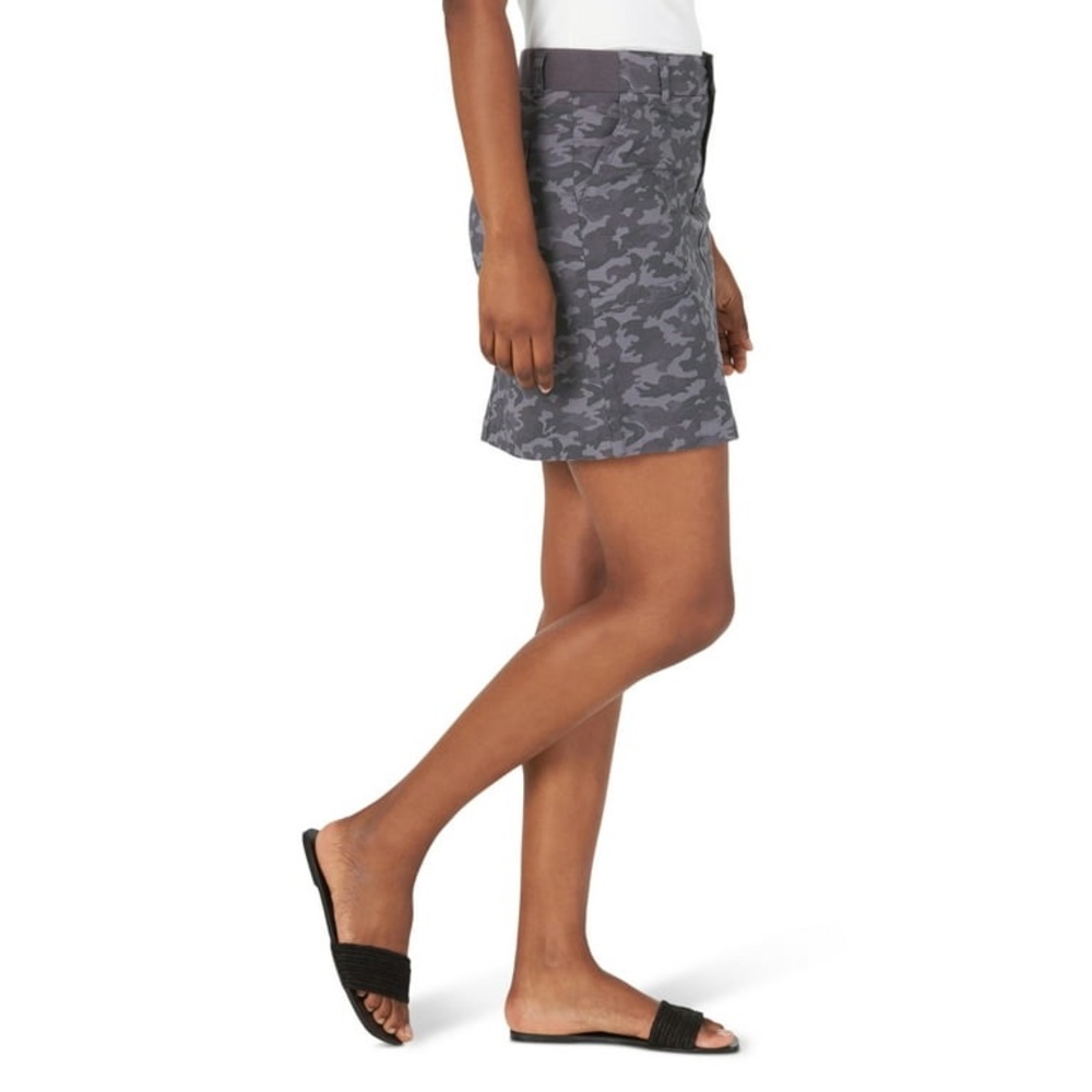 Lee Women's Comfort Waist Skort - Grey Camo. Size 20 - Picture 10 of 10